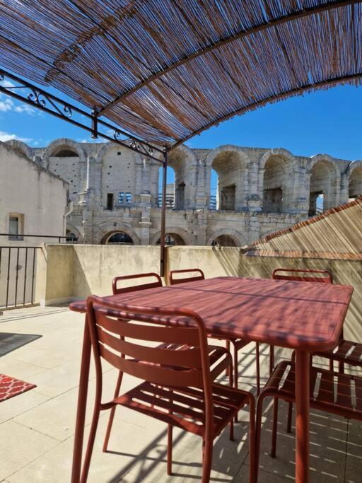 Les Arenes Villa Arles Exterior photo